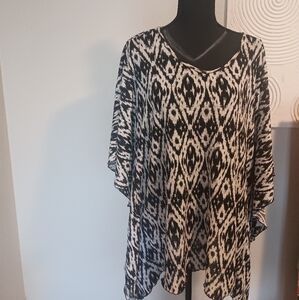 Black and White Patterned Poncho Top